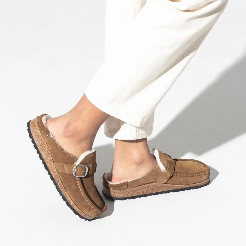 Birkenstock Women's Buckley Shearling - Tea Suede