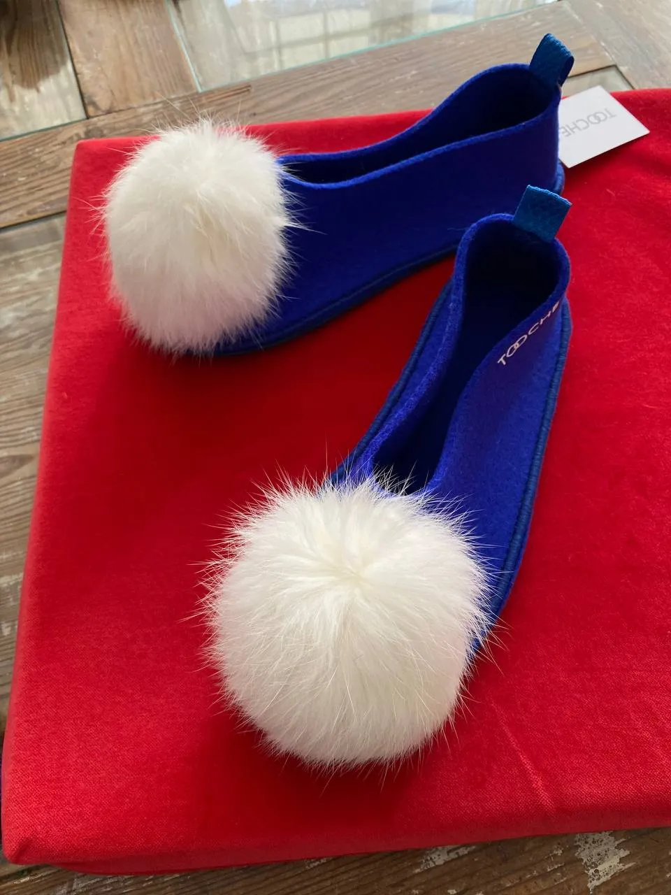 BLUE WAVE slippers