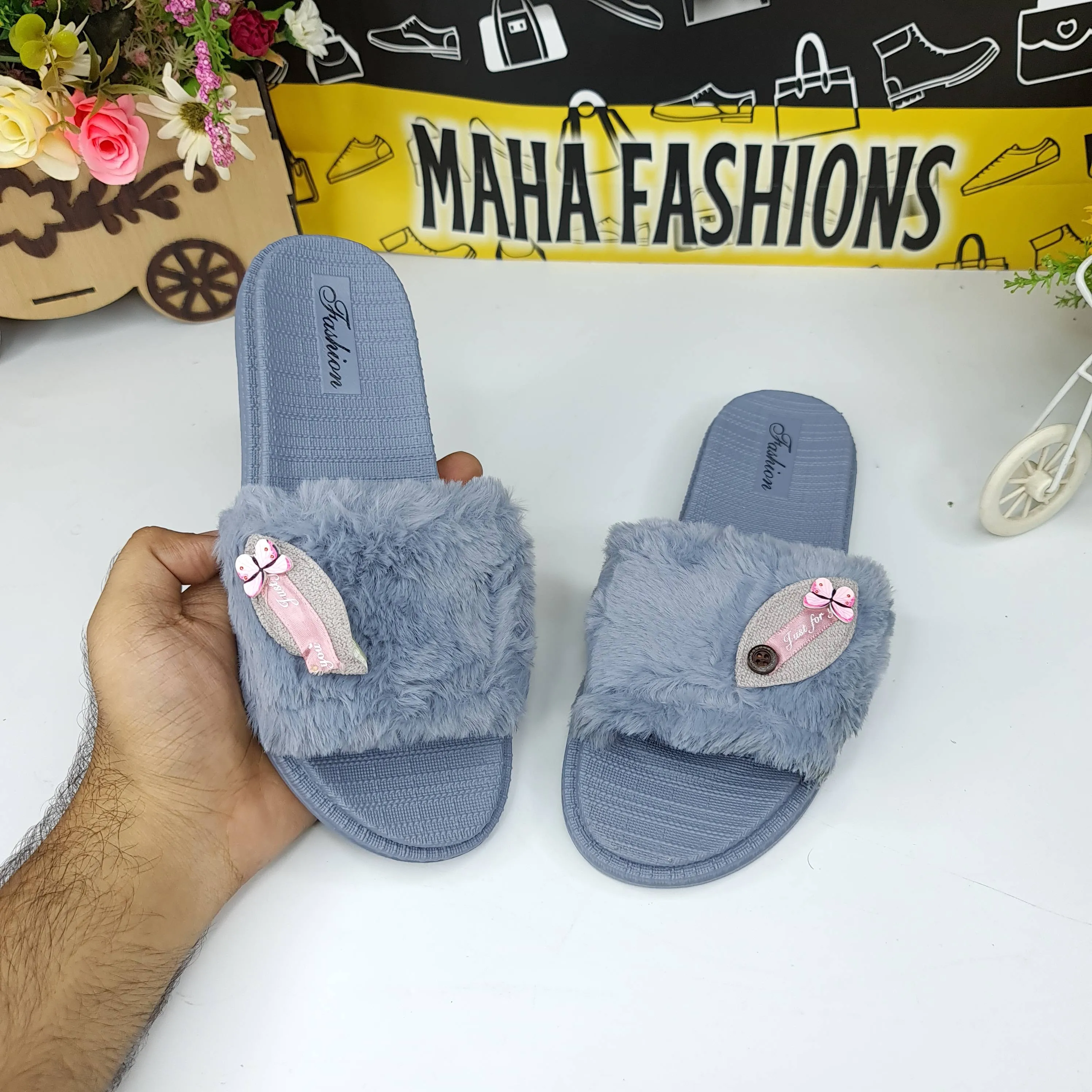 Grey Leaf Fur Slides