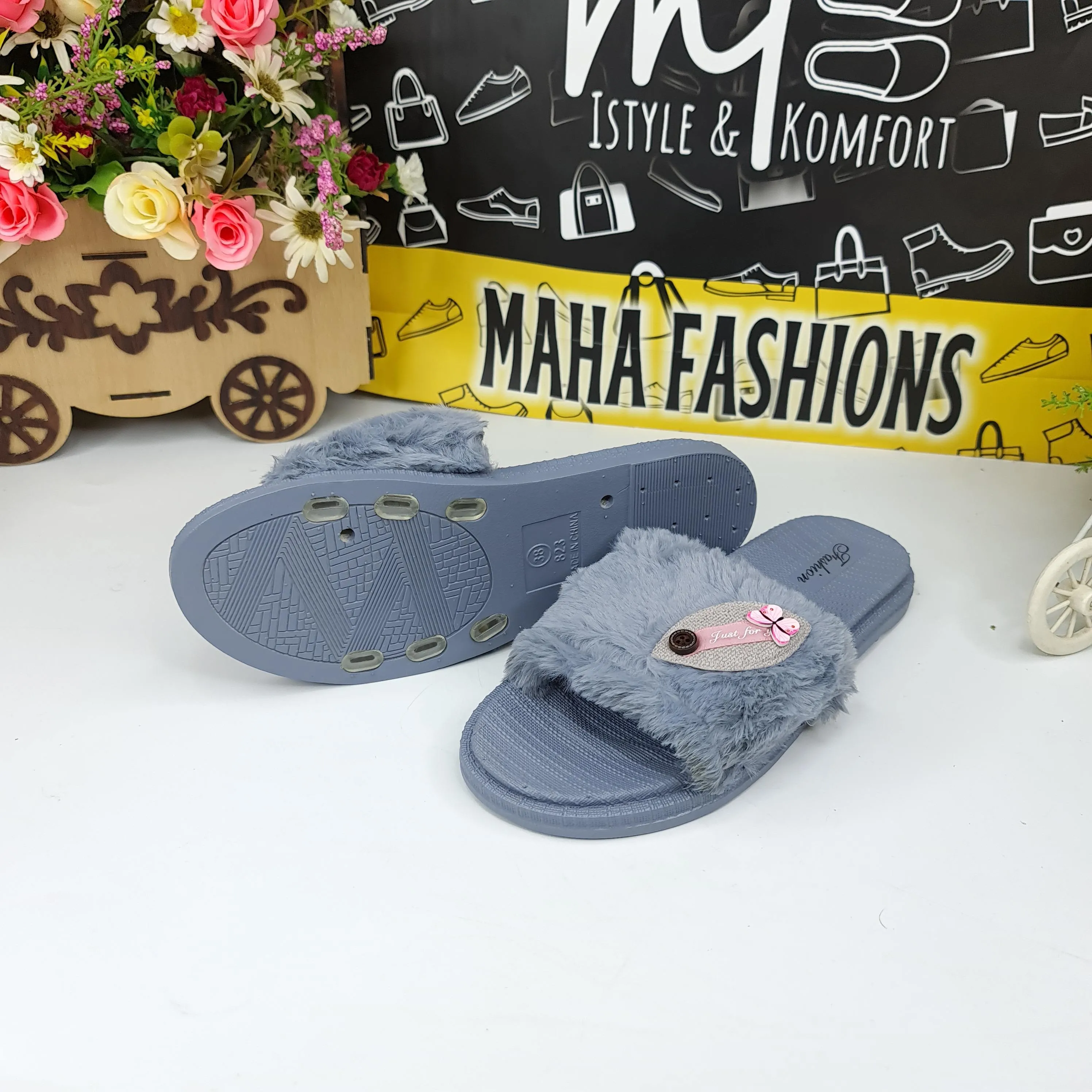 Grey Leaf Fur Slides