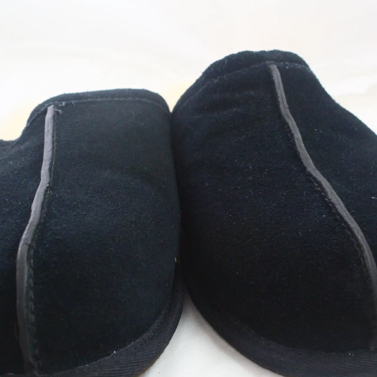 Mens UGG Scuff Slipper New Black Suede