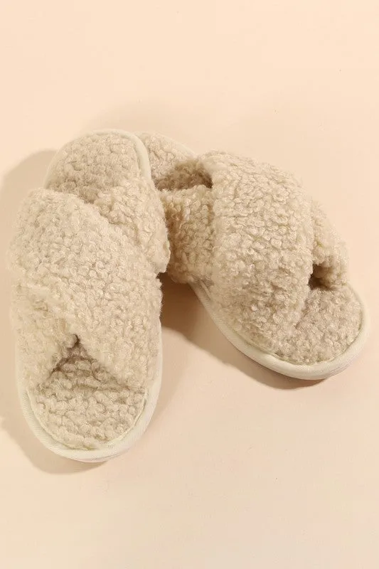 Sherpa Design Slippers in Beige