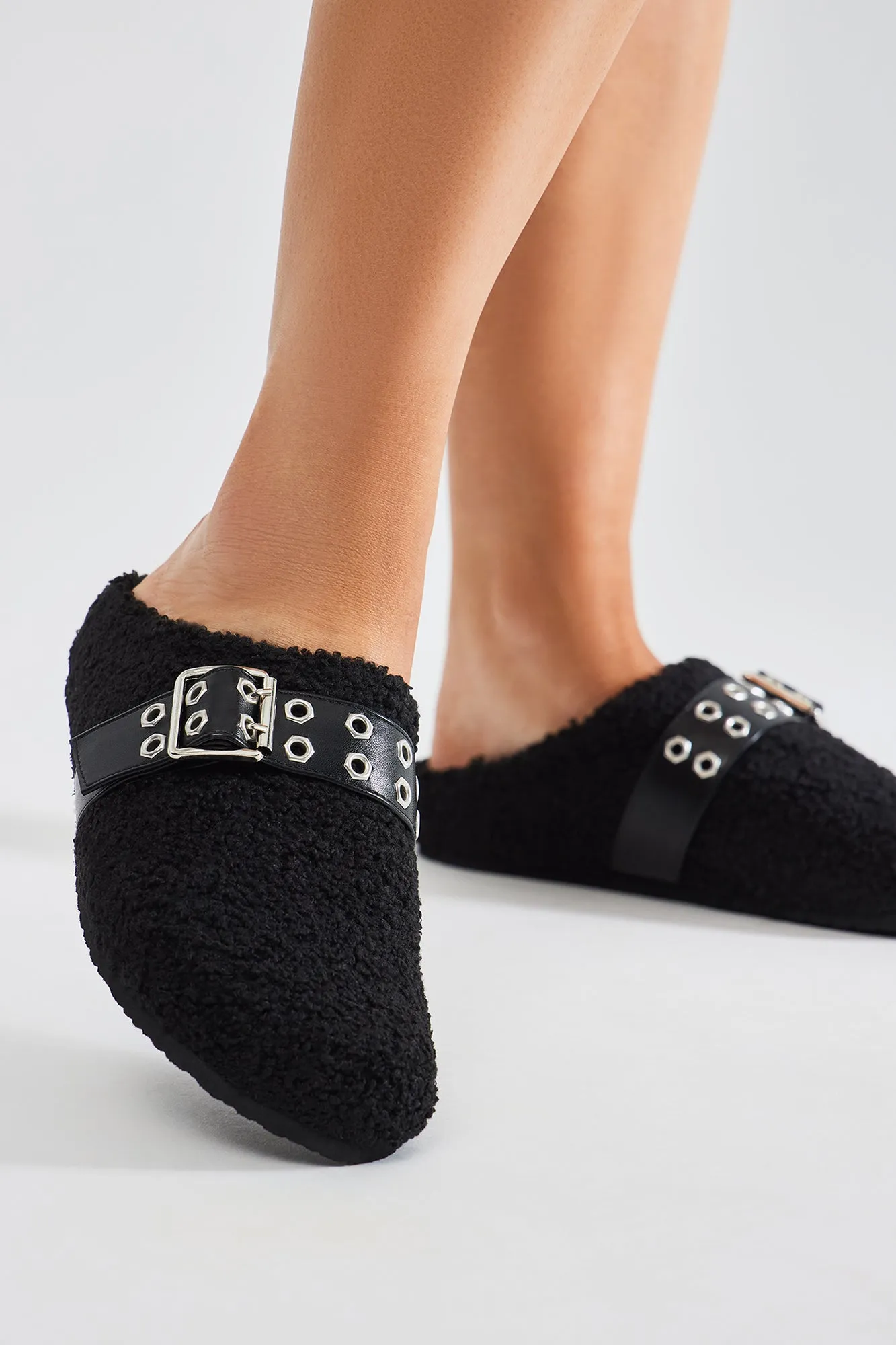 Villie Buckle Slippers - Black